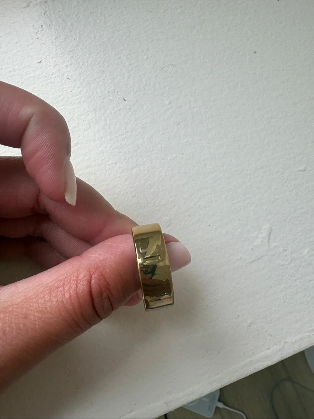 Oura Ring 4 size 9 - Gold Color